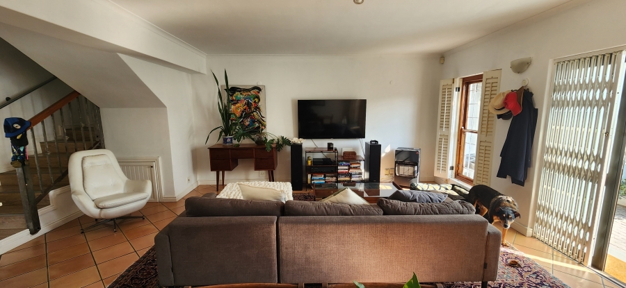 To Let 2 Bedroom Property for Rent in Harfield Village Western Cape